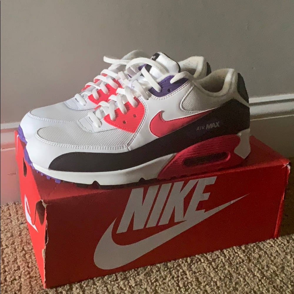 Men’s NIke Air-Max 10.5🥵